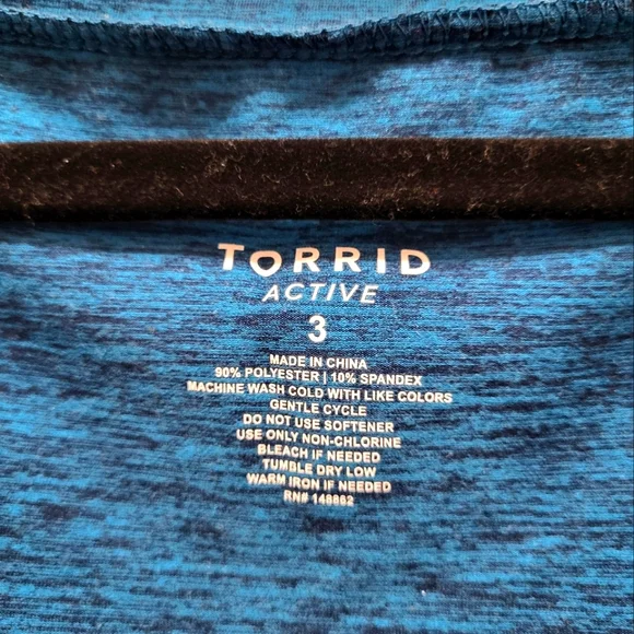 Torrid Active 3X V-Neck Top - Picture 2 of 3